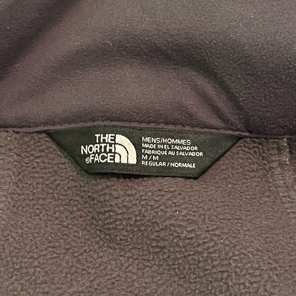 The North Face Men's Charcoal Performance Jacket (30% off 3+ Items!) - Picture 4 of 6